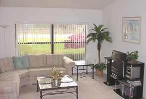Spacious lounge